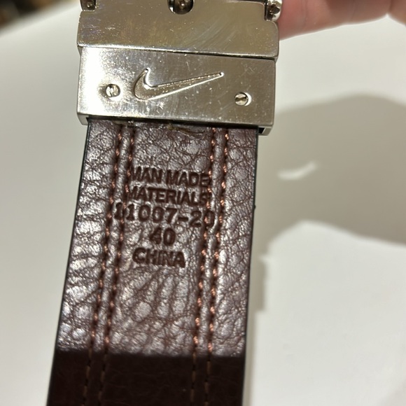 Nike Golf Belt Men’s 40 Reversible Black and Brown - Picture 2 of 6